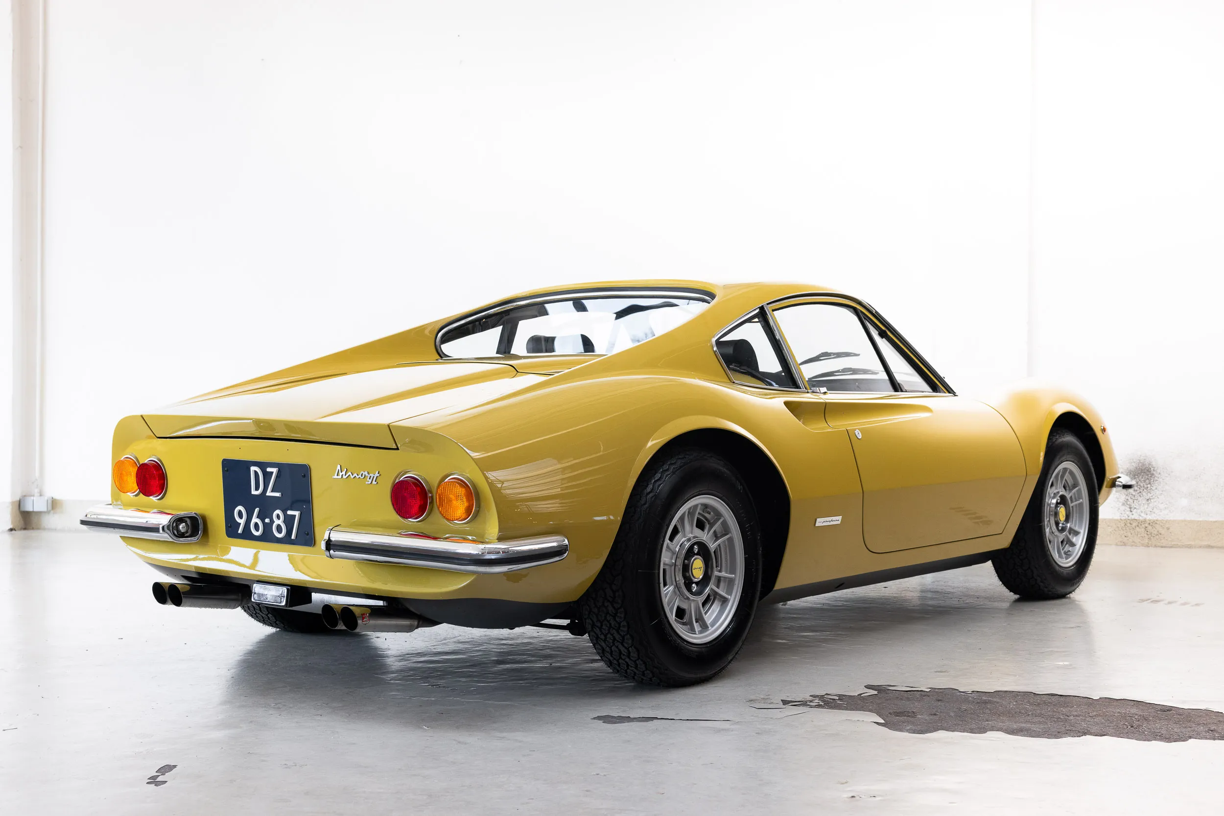 Ferrari Dino 246 GT - Cool Classic Club